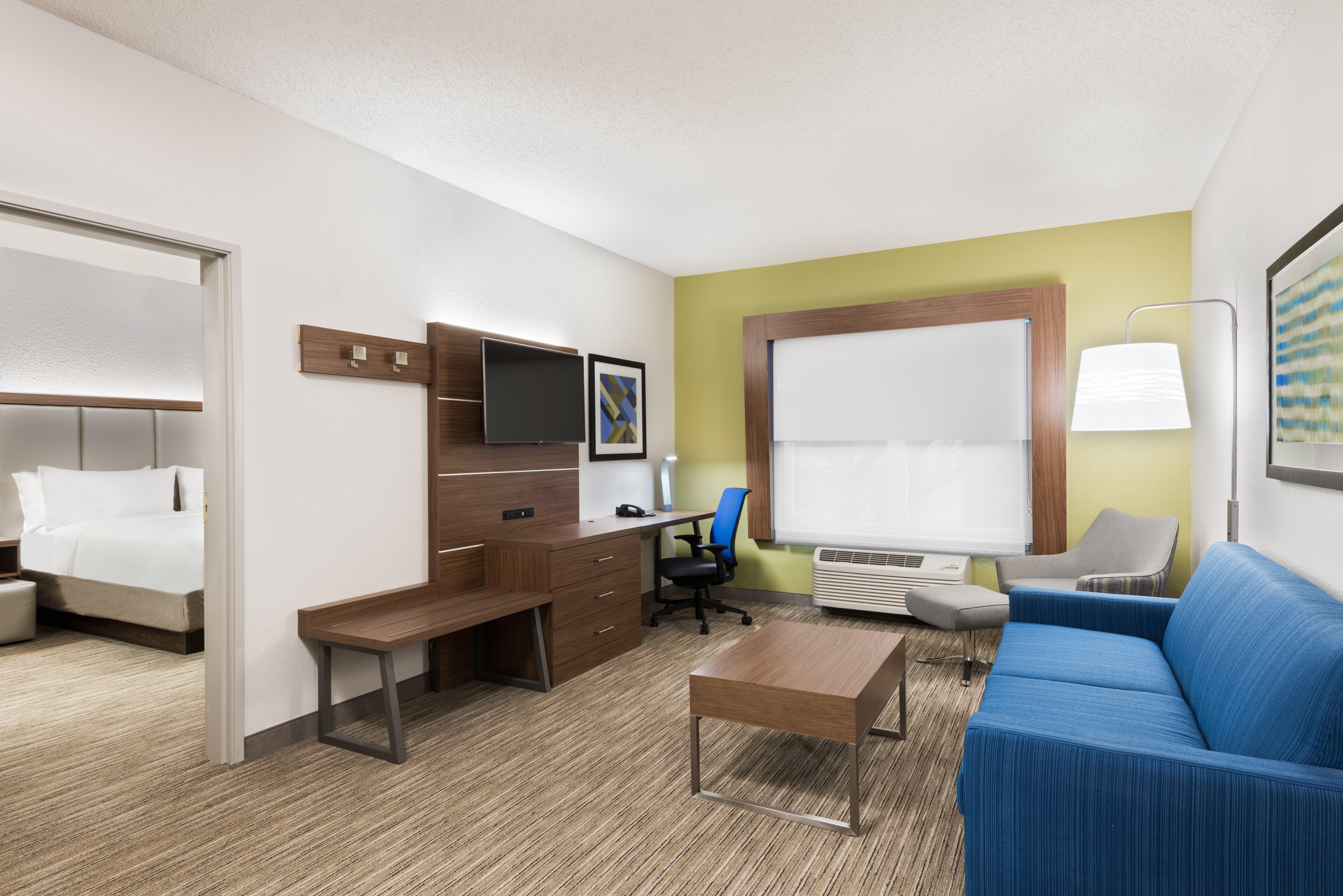 Holiday Inn Express & Suites - Columbus Airport East By Ihg Exteriör bild