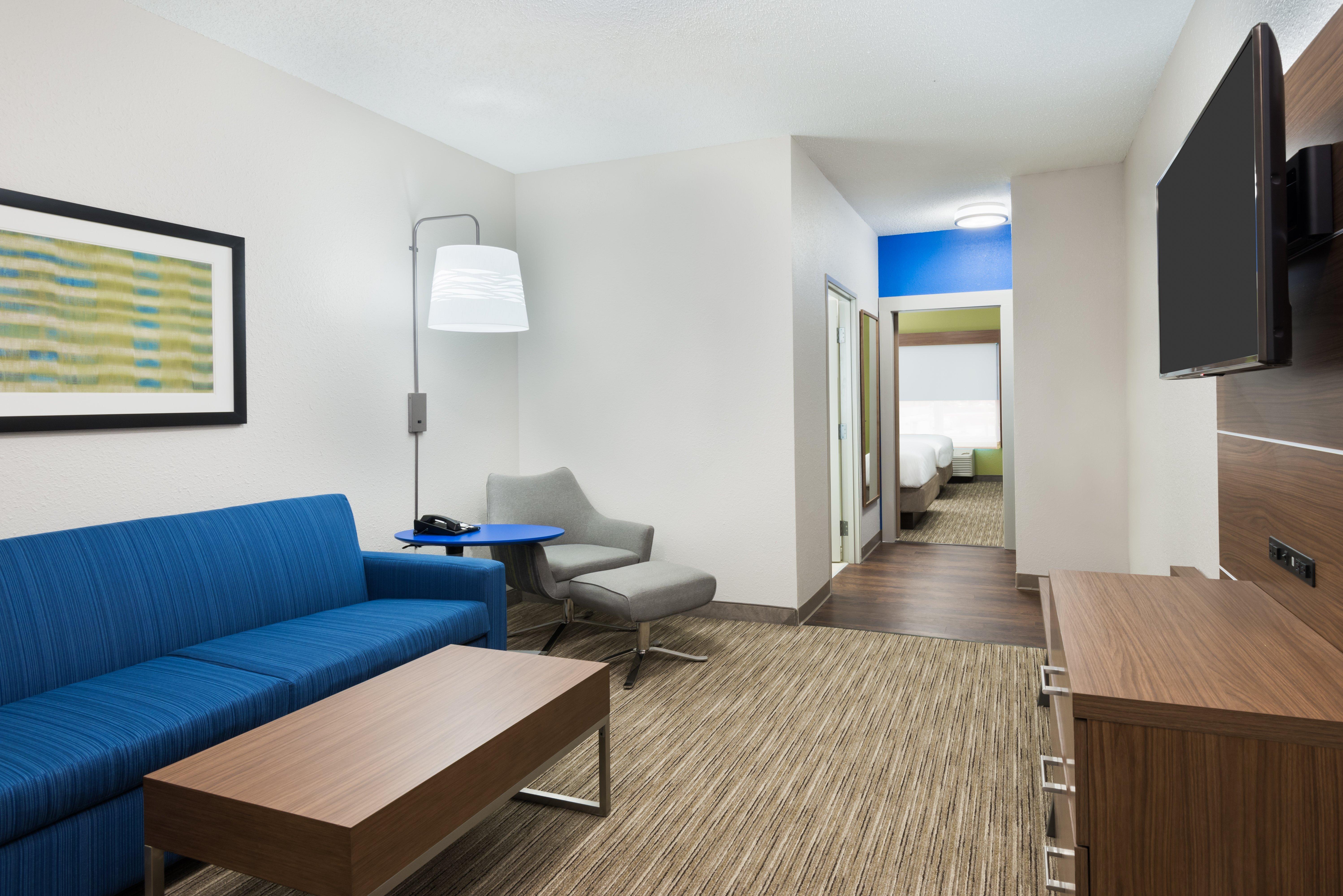 Holiday Inn Express & Suites - Columbus Airport East By Ihg Exteriör bild