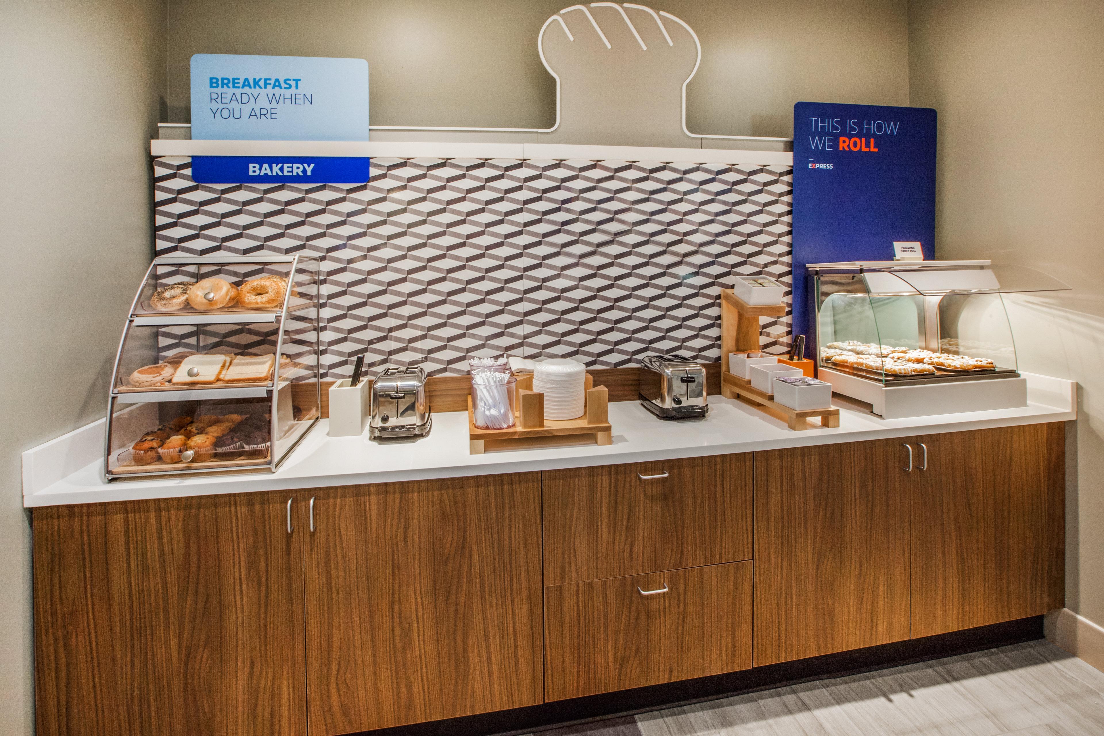 Holiday Inn Express & Suites - Columbus Airport East By Ihg Exteriör bild