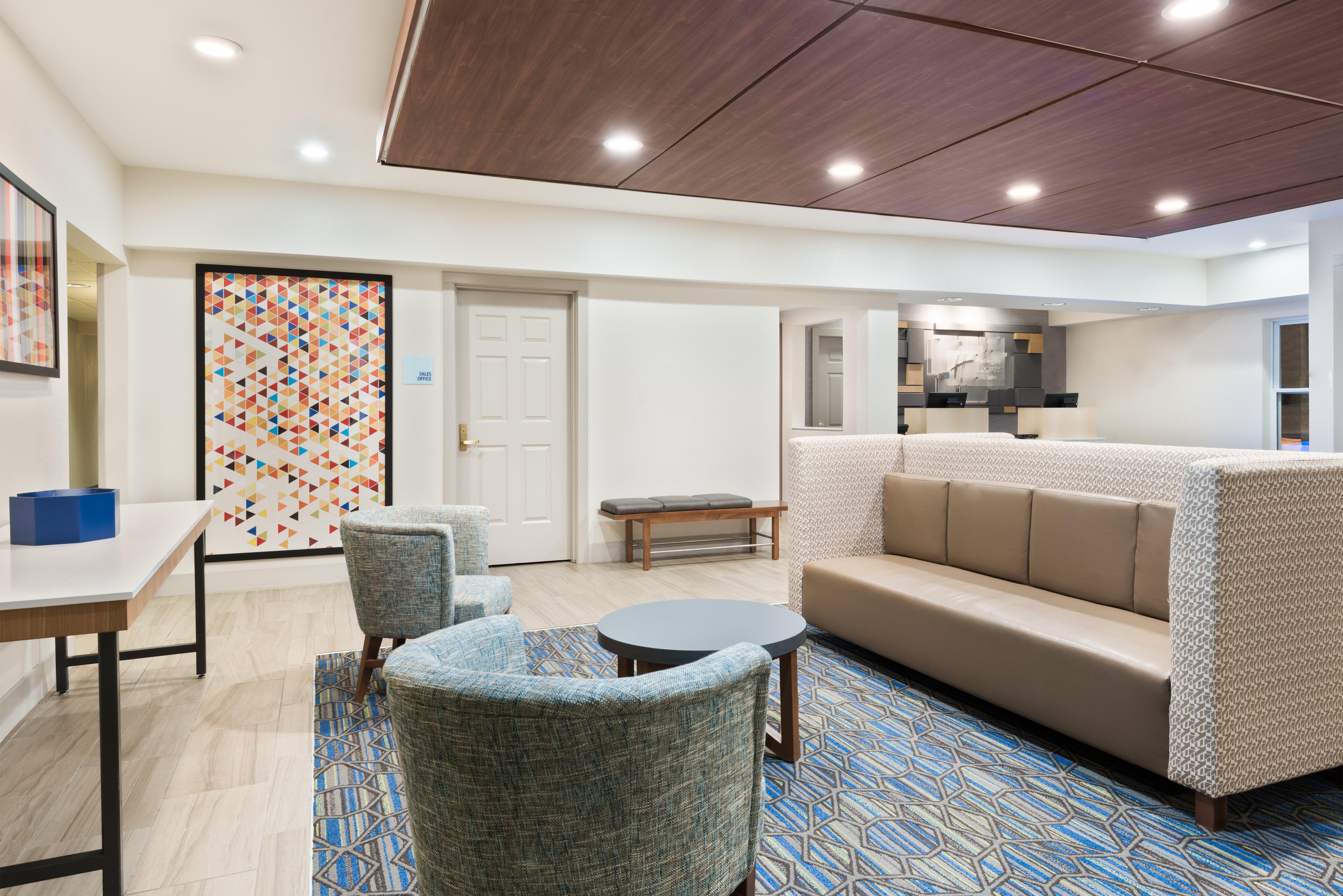 Holiday Inn Express & Suites - Columbus Airport East By Ihg Exteriör bild