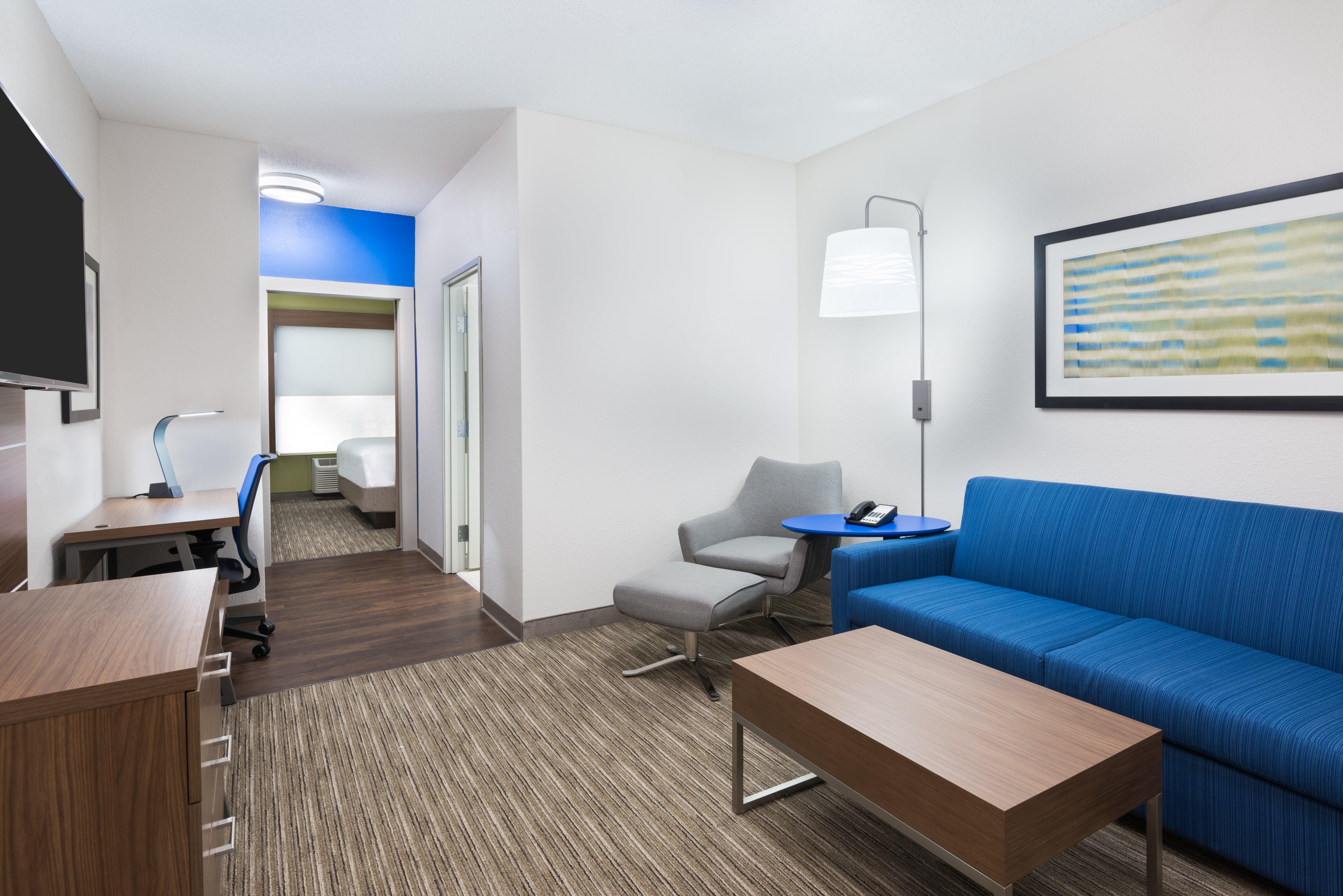 Holiday Inn Express & Suites - Columbus Airport East By Ihg Exteriör bild