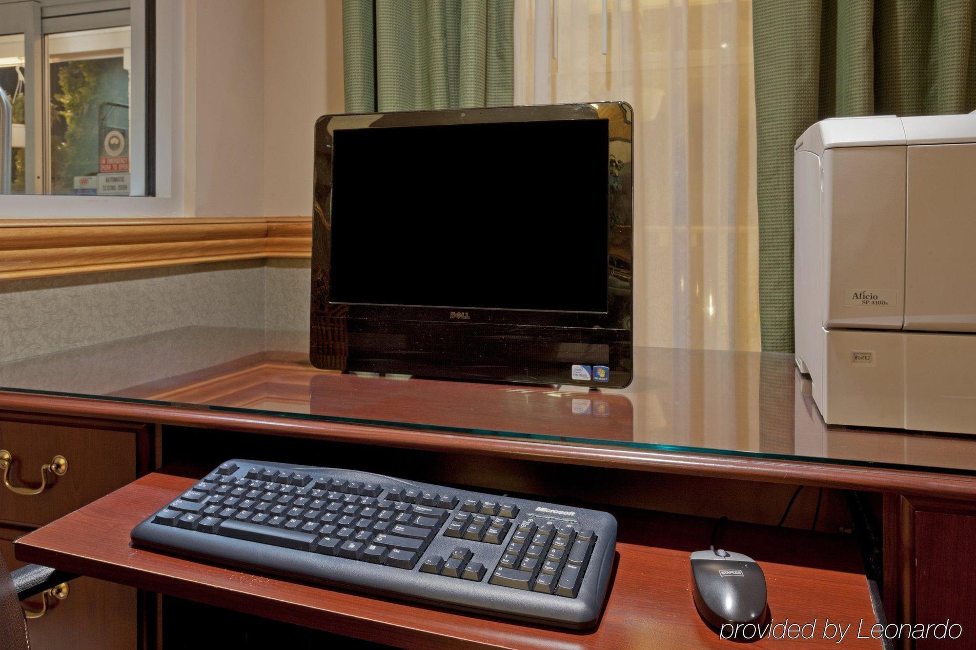Holiday Inn Express & Suites - Columbus Airport East By Ihg Bekvämligheter bild