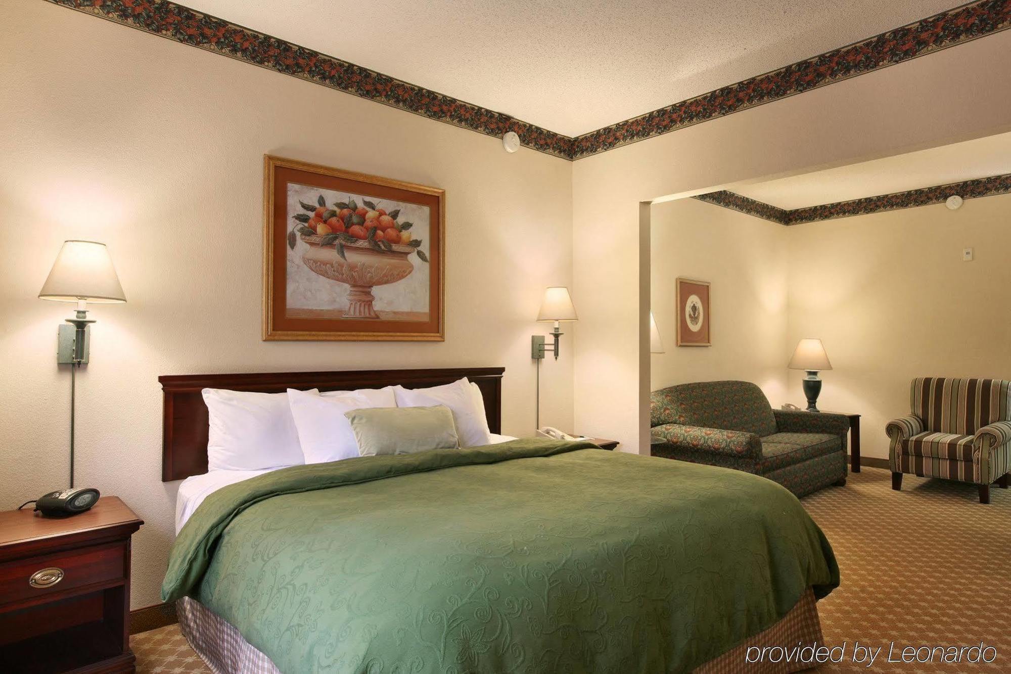 Holiday Inn Express & Suites - Columbus Airport East By Ihg Exteriör bild