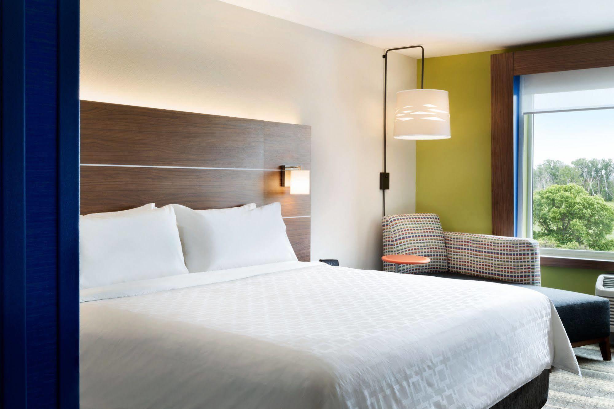 Holiday Inn Express & Suites - Columbus Airport East By Ihg Exteriör bild